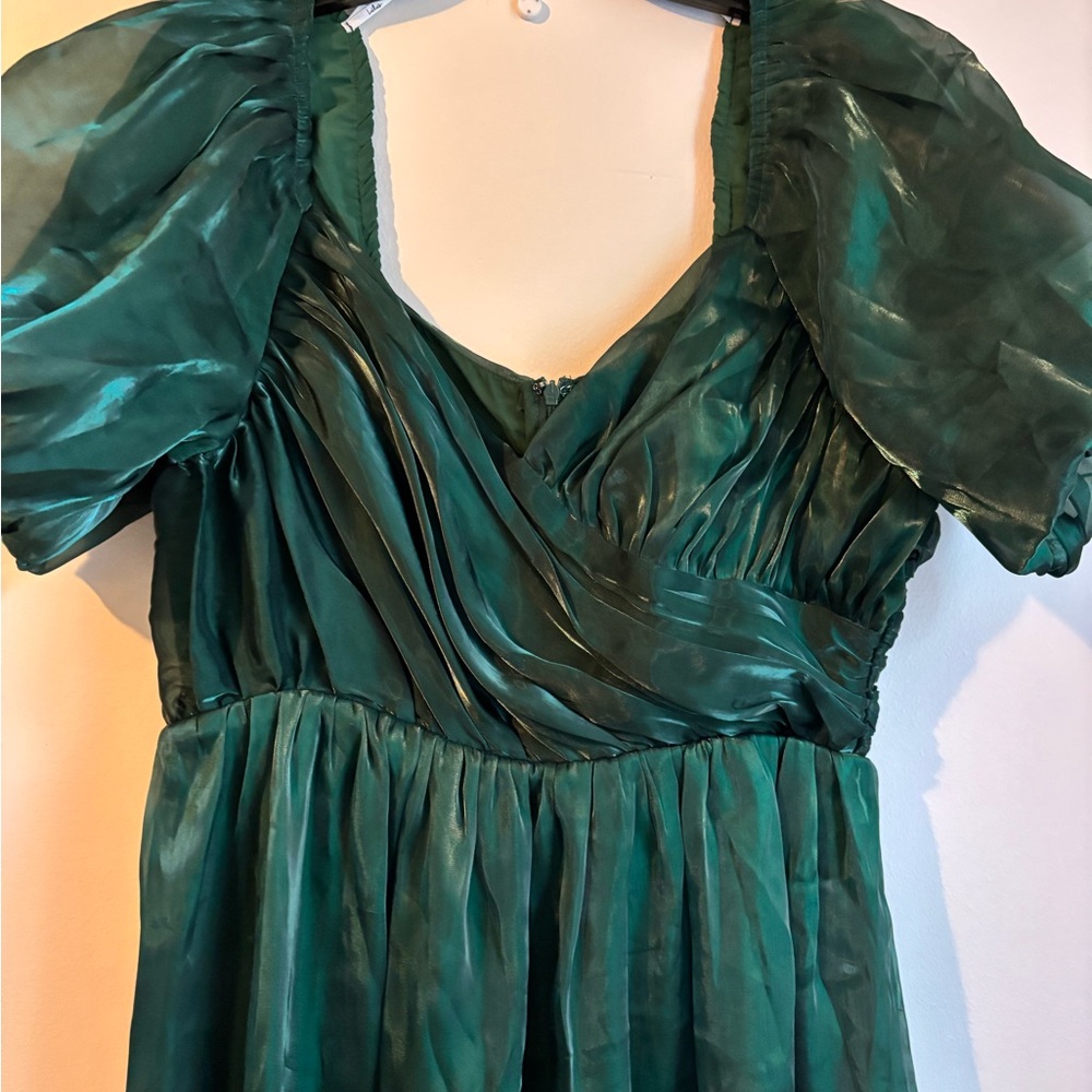 Lulu's Emerald Green Puff Sleeve Dress